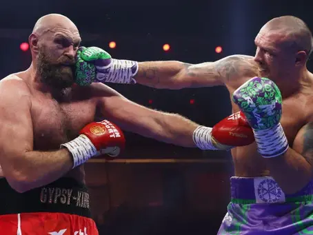 Oleksandr Usyk remontó y venció otra vez a Fury para retener sus cetros pesado AMB, CMB y OMB