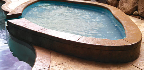 The Relaxer Tanning Ledge_edited.jpg