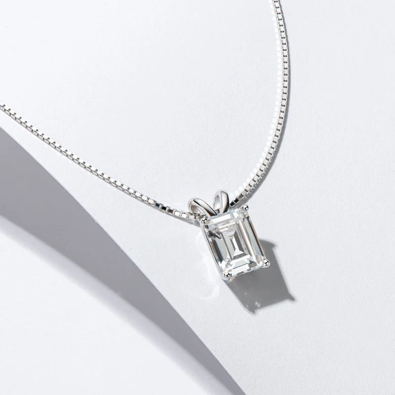 NECKLACE ESMERALD