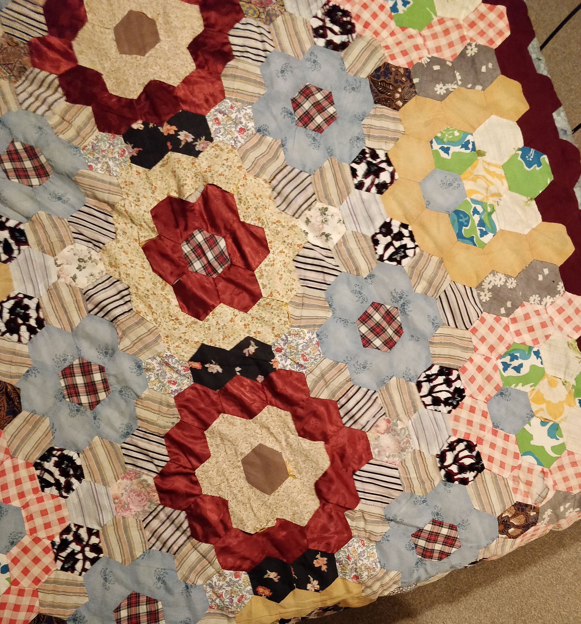 Hexagonal Quilt; PC-Tess Hicks