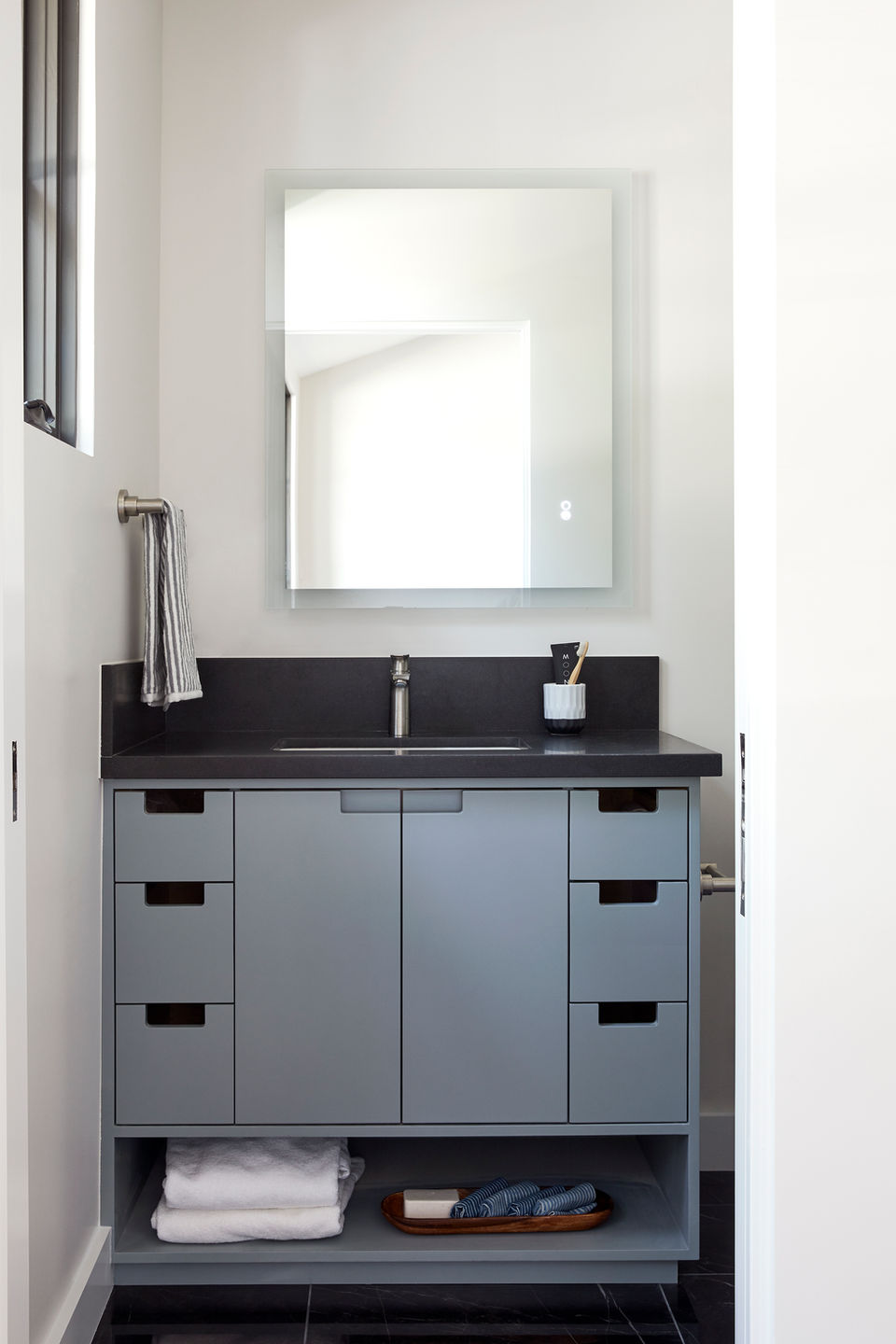 Full-service interior design based in Santa Cruz, California.