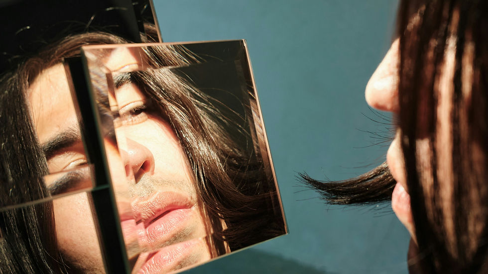 When look in the morror, do you feel like you don't match what you like? Pictures from: Andrej Lišakov, Unsplash+