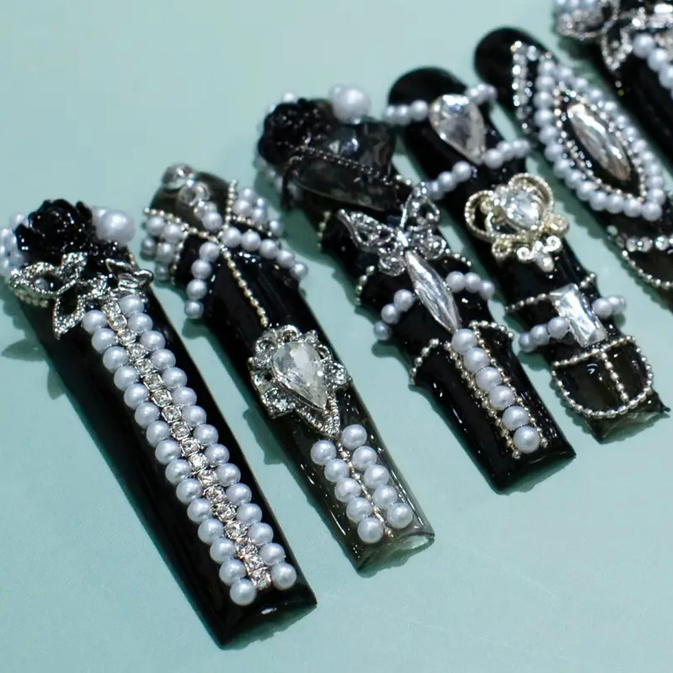 Thumbnail: BLACK HEART LONG SQUARE NAILS