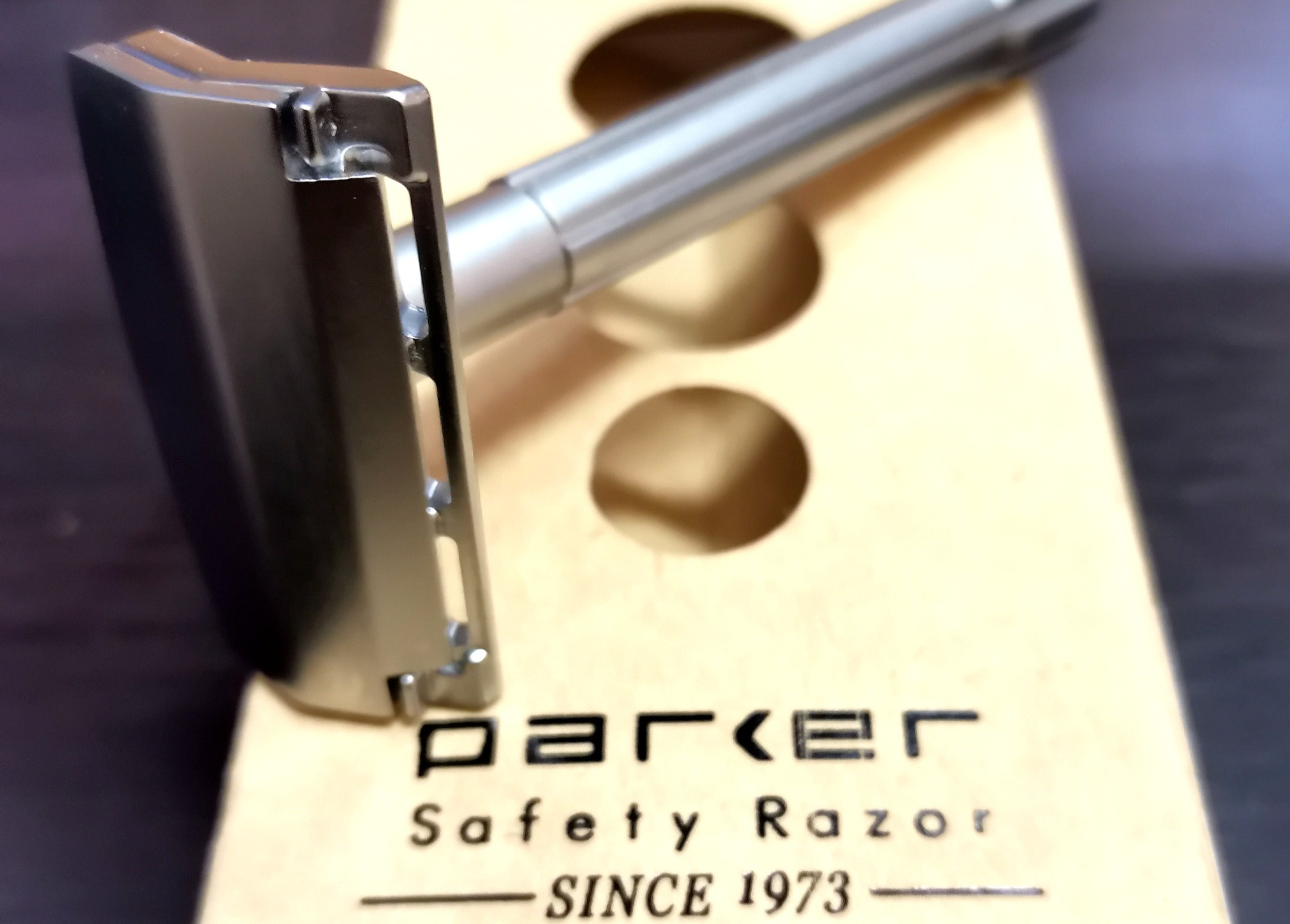 Parker SoloEdge と VAR　両刃カミソリ Parker - SoloEdge - Two Piece Safety Razor | Free Shipping | The