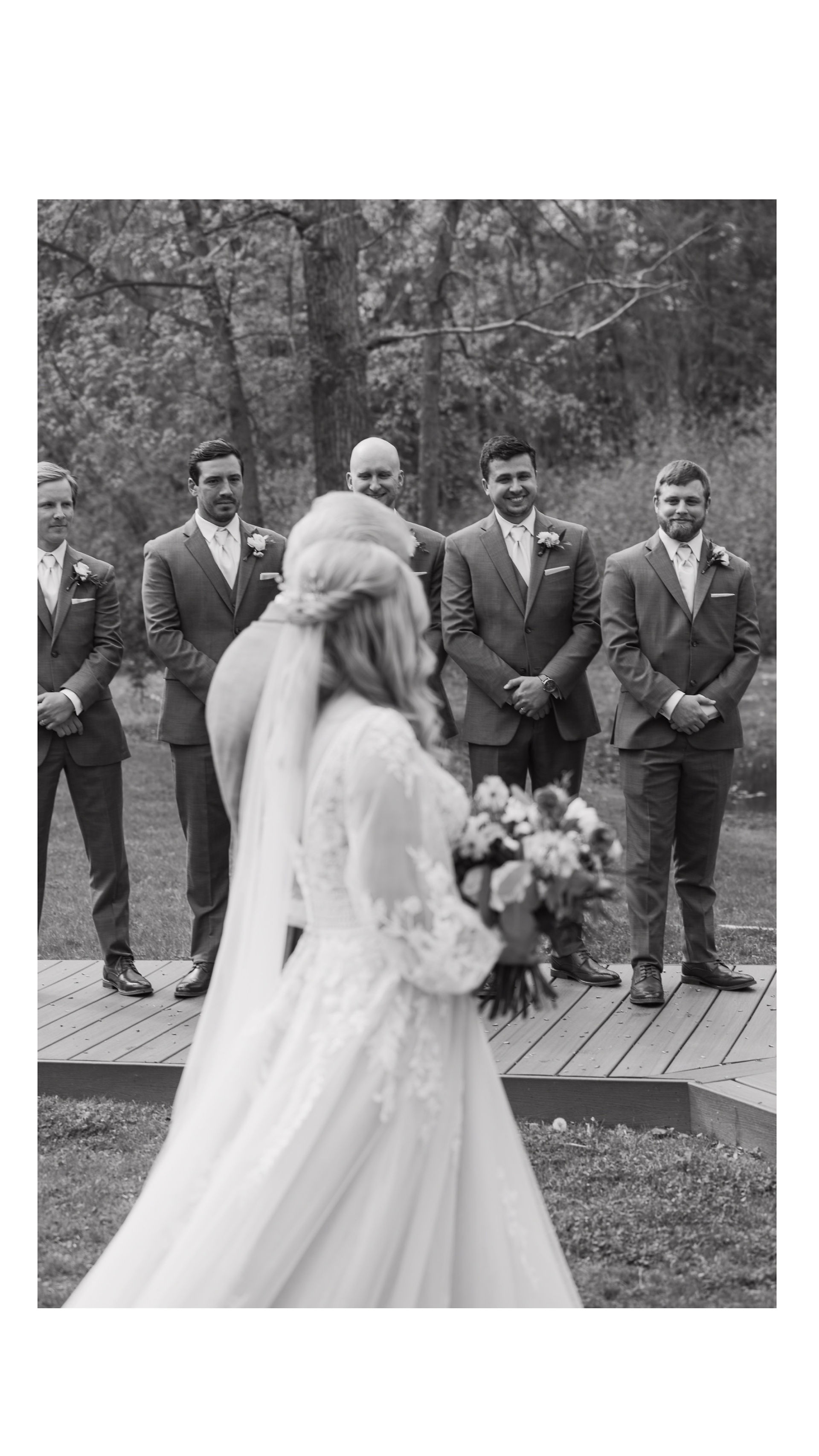 bride and dad at end of the aisle