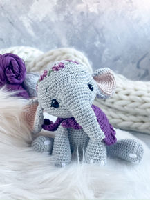 Elefant aus dem Buch Häkelfreunde & Stickzauber zum selbst häkeln und sticken