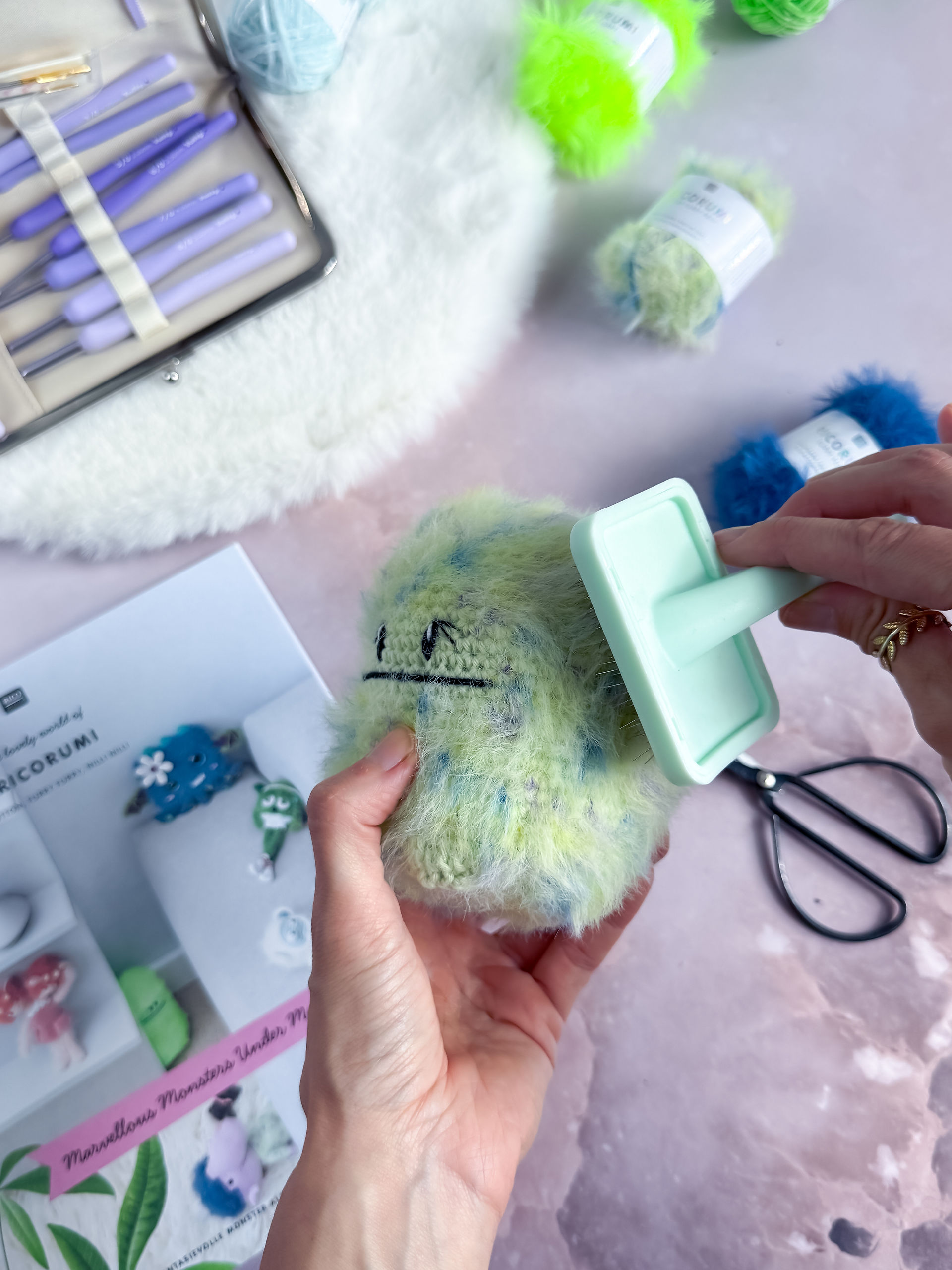 Furry Amigurmi Kämmen 