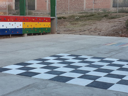 Schoolplein Kasa Huasa is af