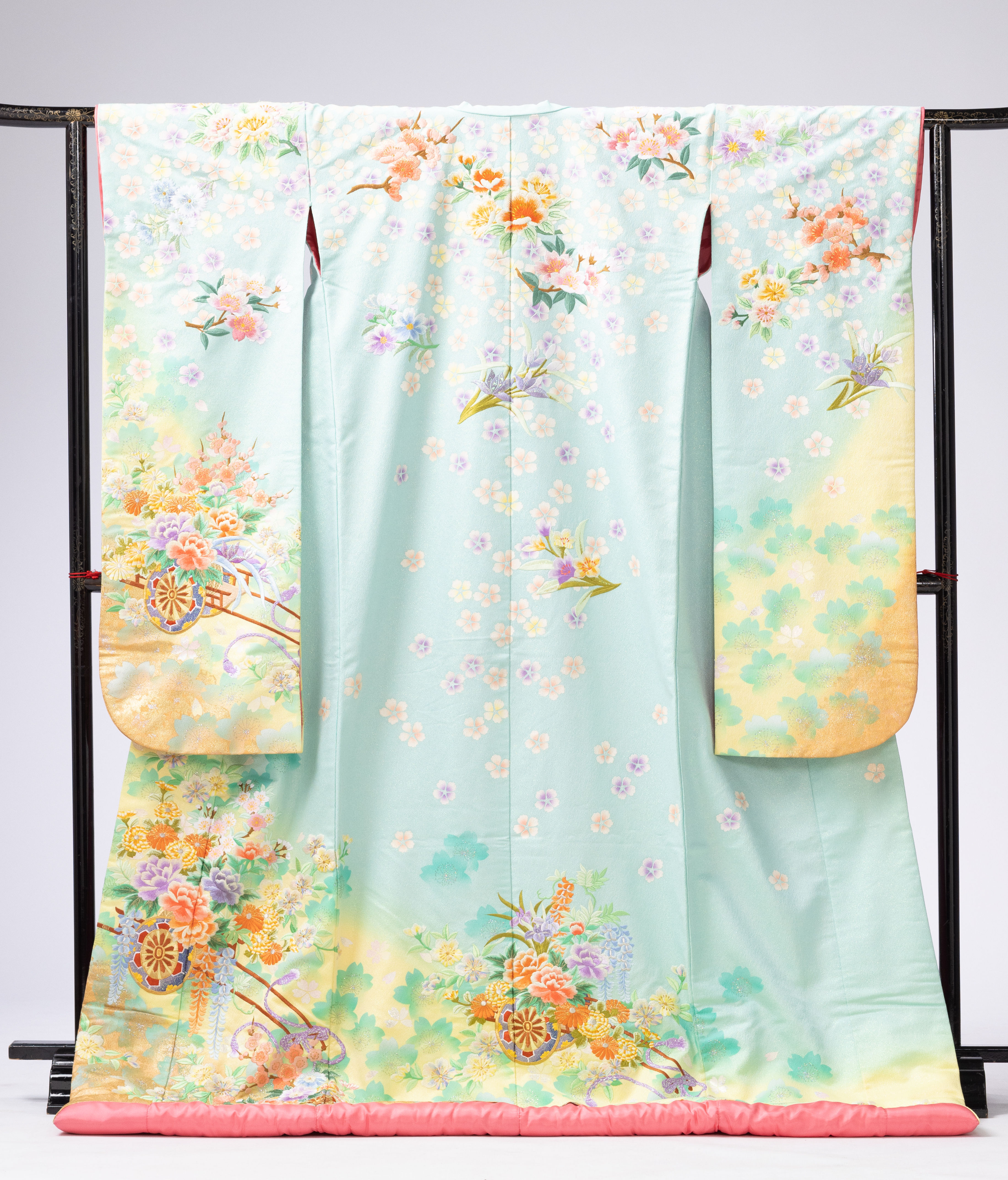 1026　牡丹に花車