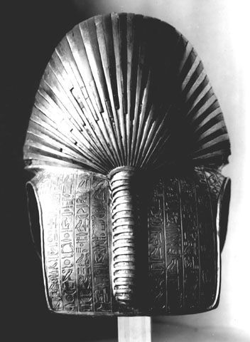 1922+100(II):The Mask