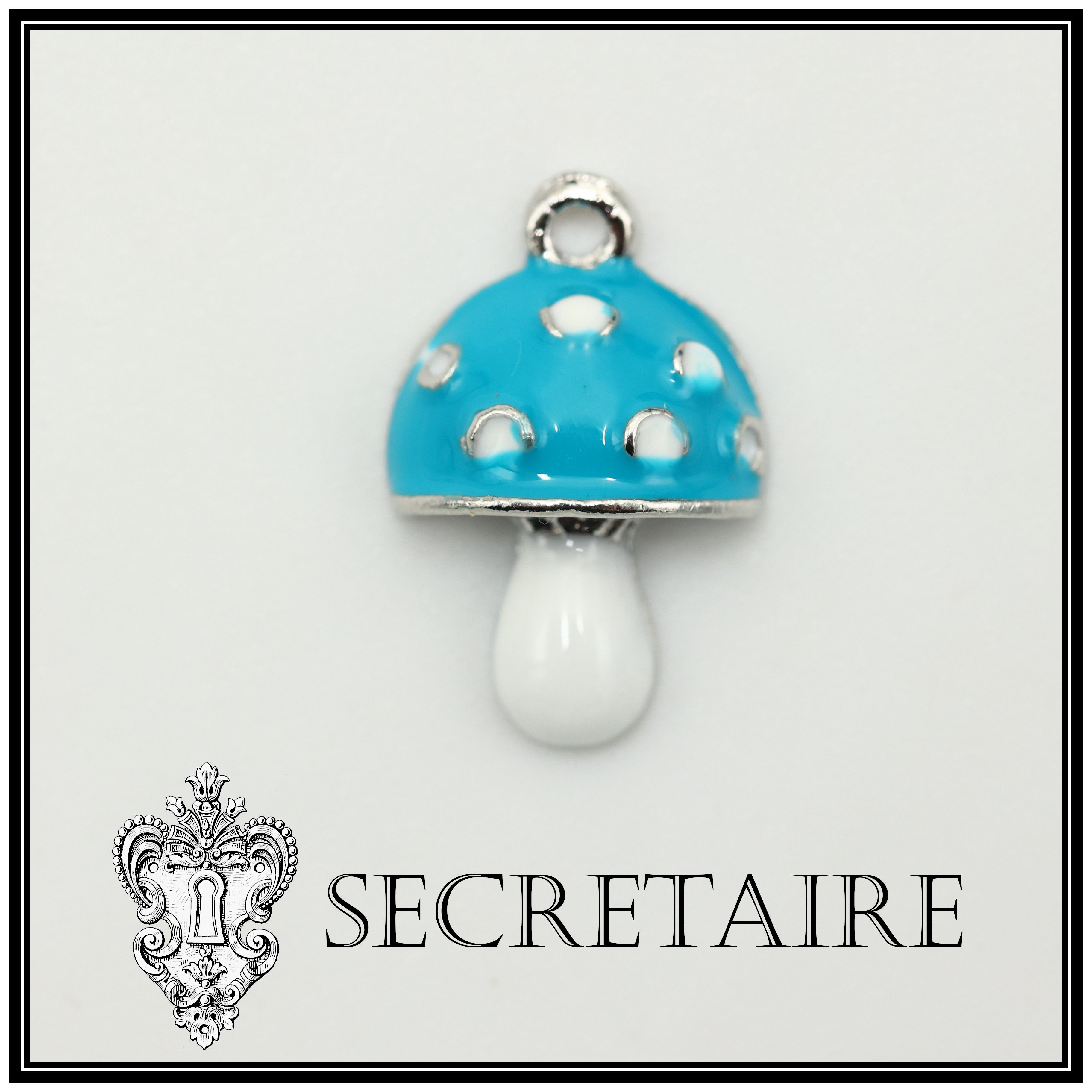 Turquoise mushroom. Size: 2 cm [I13A]