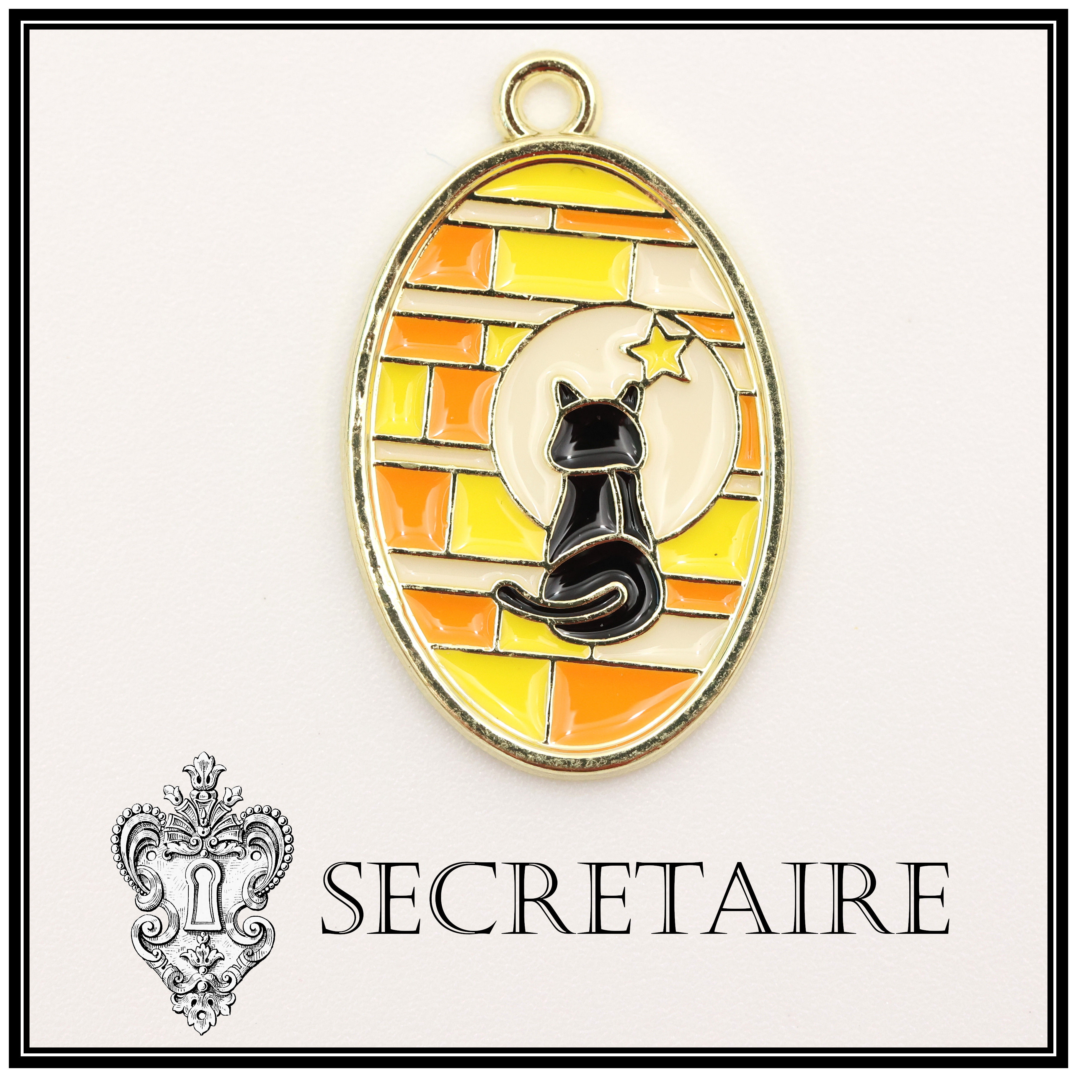Charm: Stained glass effect, Cat. Size: 2.8 cm [O01-C]