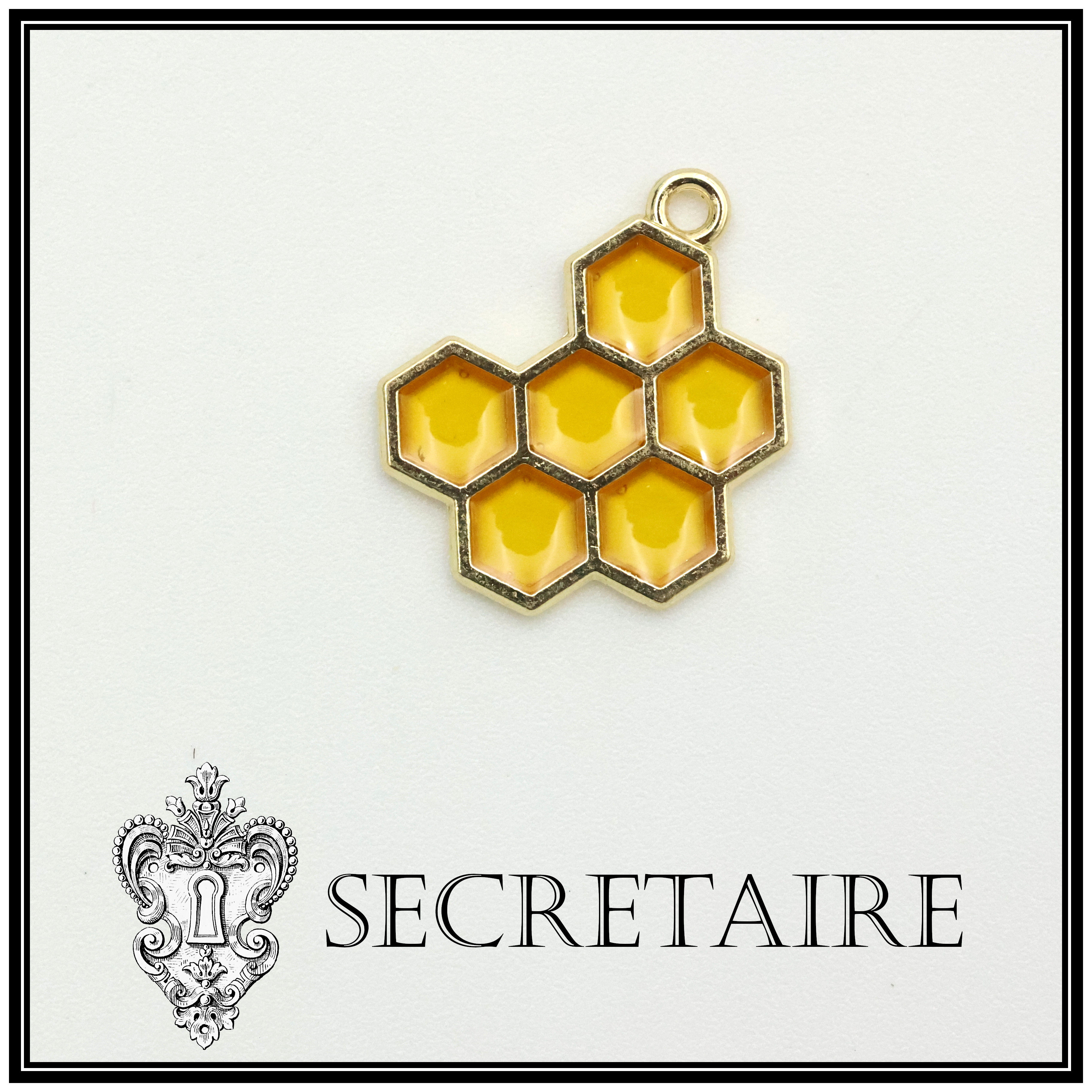 Charm: Honeycomb. Size: 2.1 cm [T02]