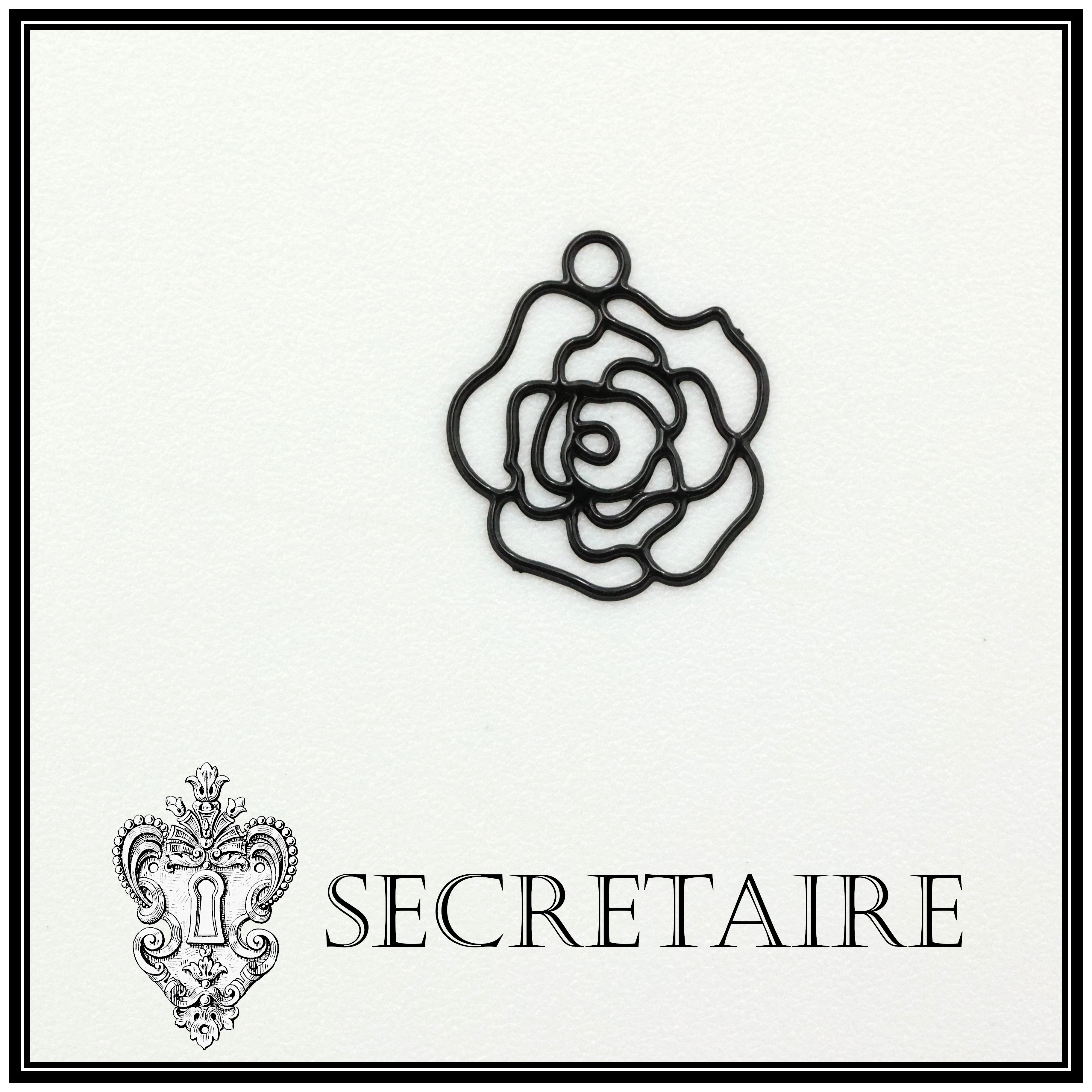 Charm: Rose. Size: 1.1 cm [R06]