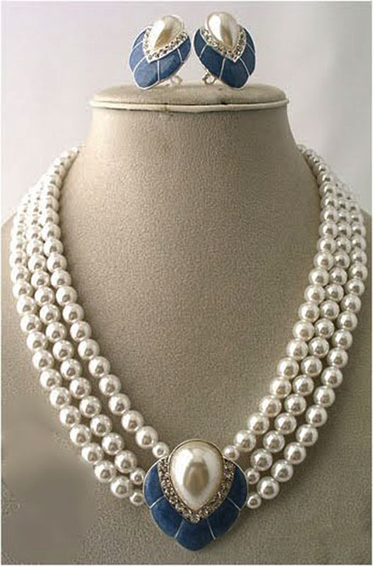 Pearl necklace_9