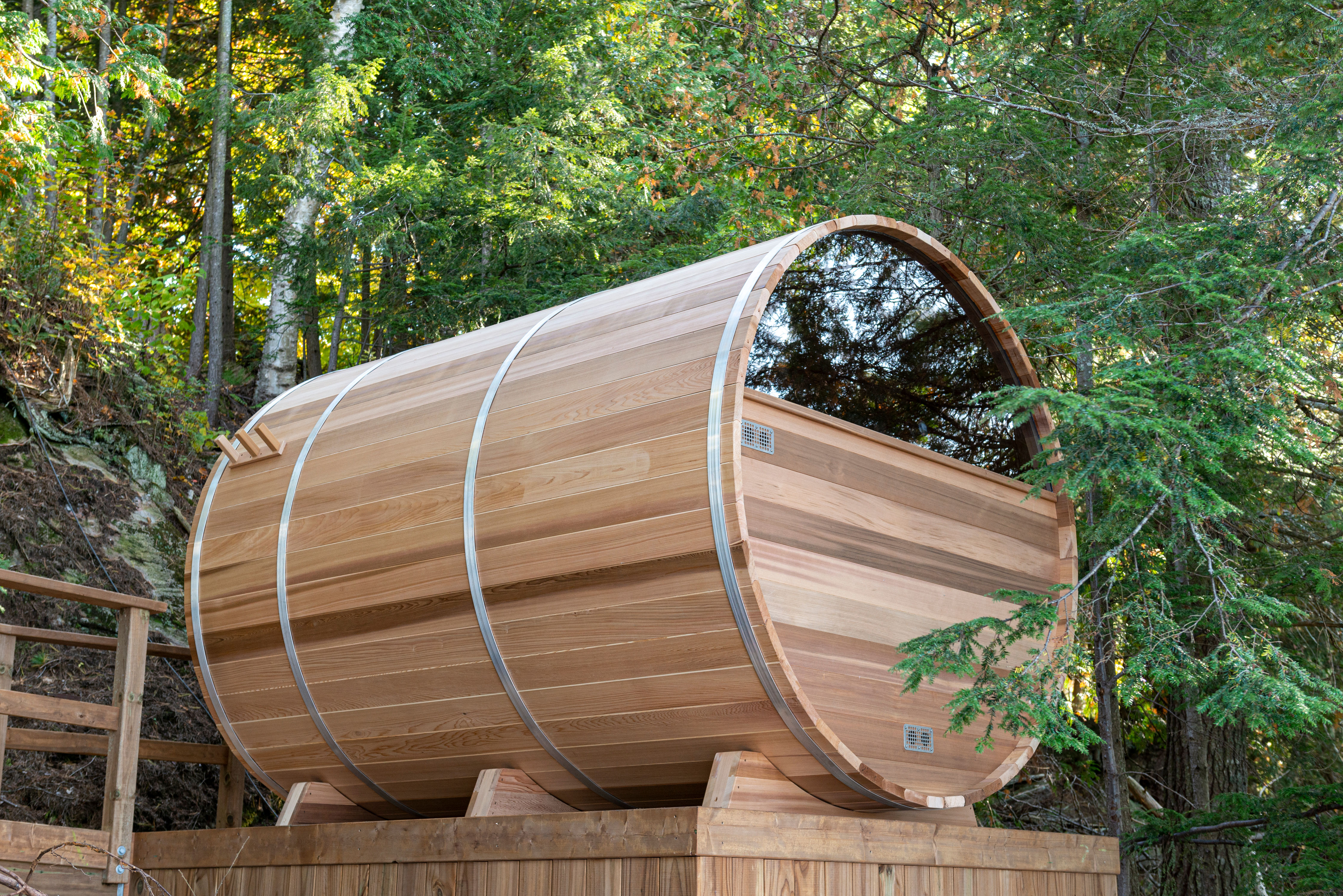 CLEAR CEDAR BARREL SAUNA