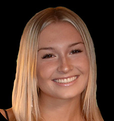 Julia Yukniewicz_edited.jpg