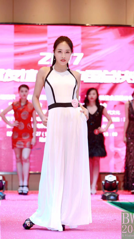 王家淇 (新世代小舒淇)，不只臉蛋似那麼簡單