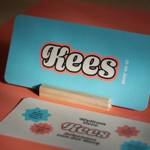 Geboortekaartje Kees - script typografie in hemelsblauw & oranje