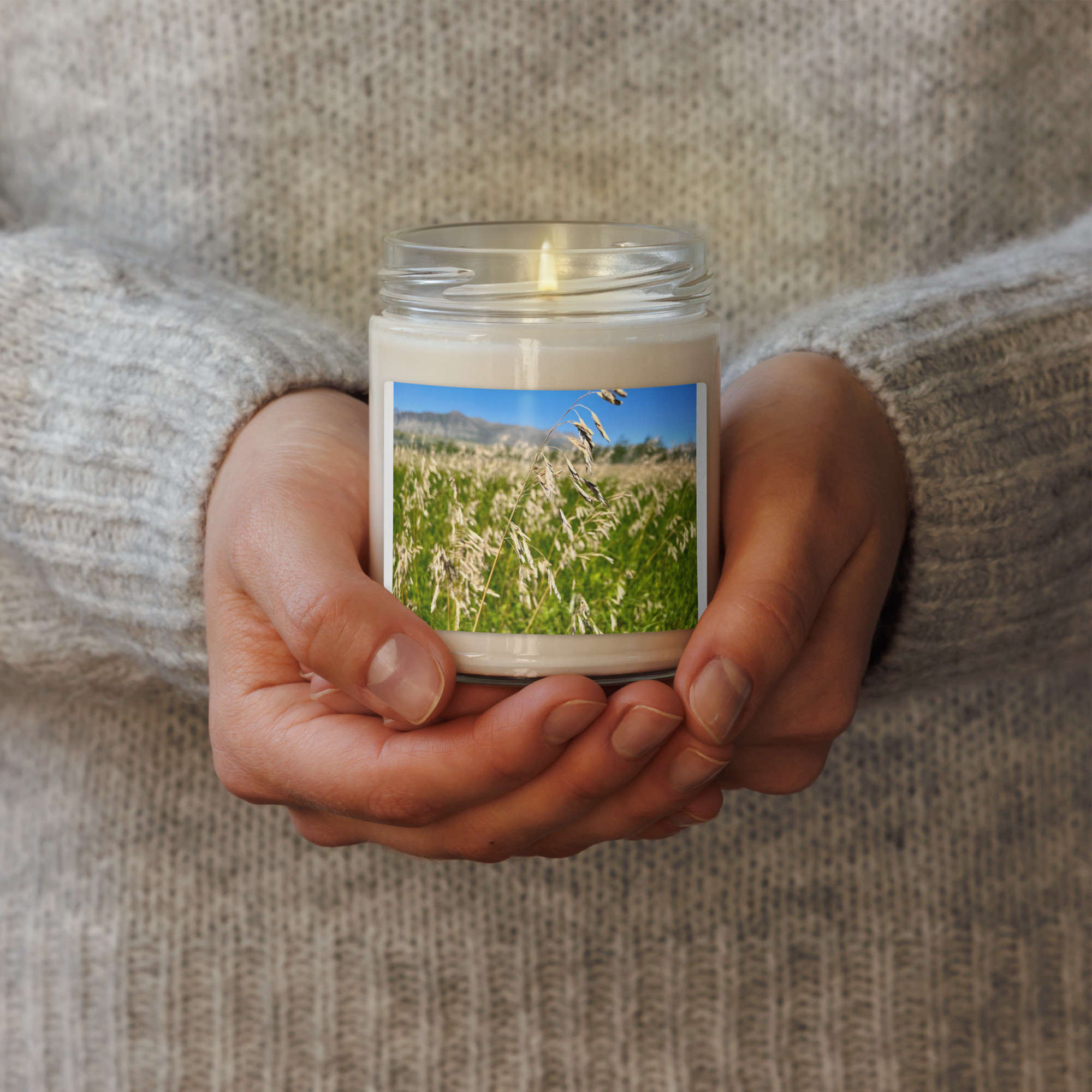 Scented soy candle