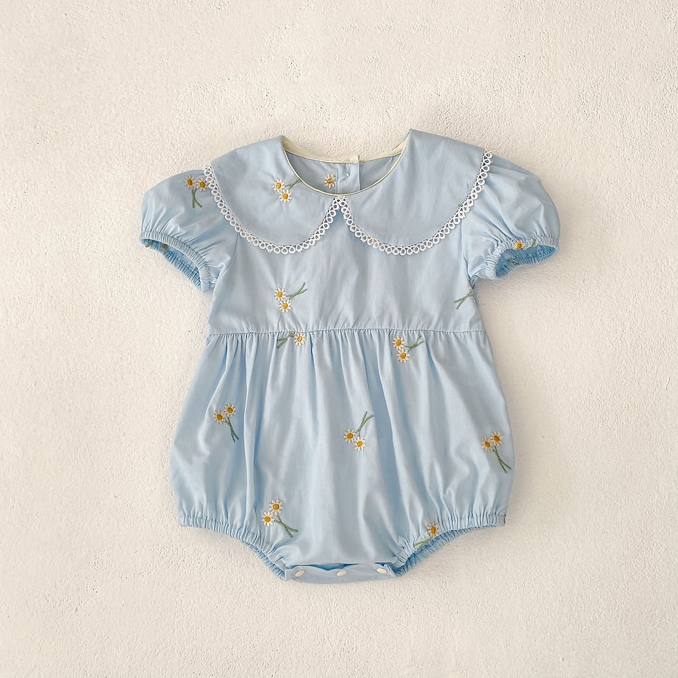Thumbnail: Macacão Florzinha Delicada