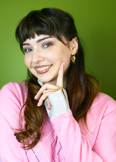 Anna Corinne Lee Headshot 2025.jpg