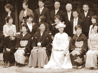 חתונות יפניות: נראה כי הזמן עמד מלכת...