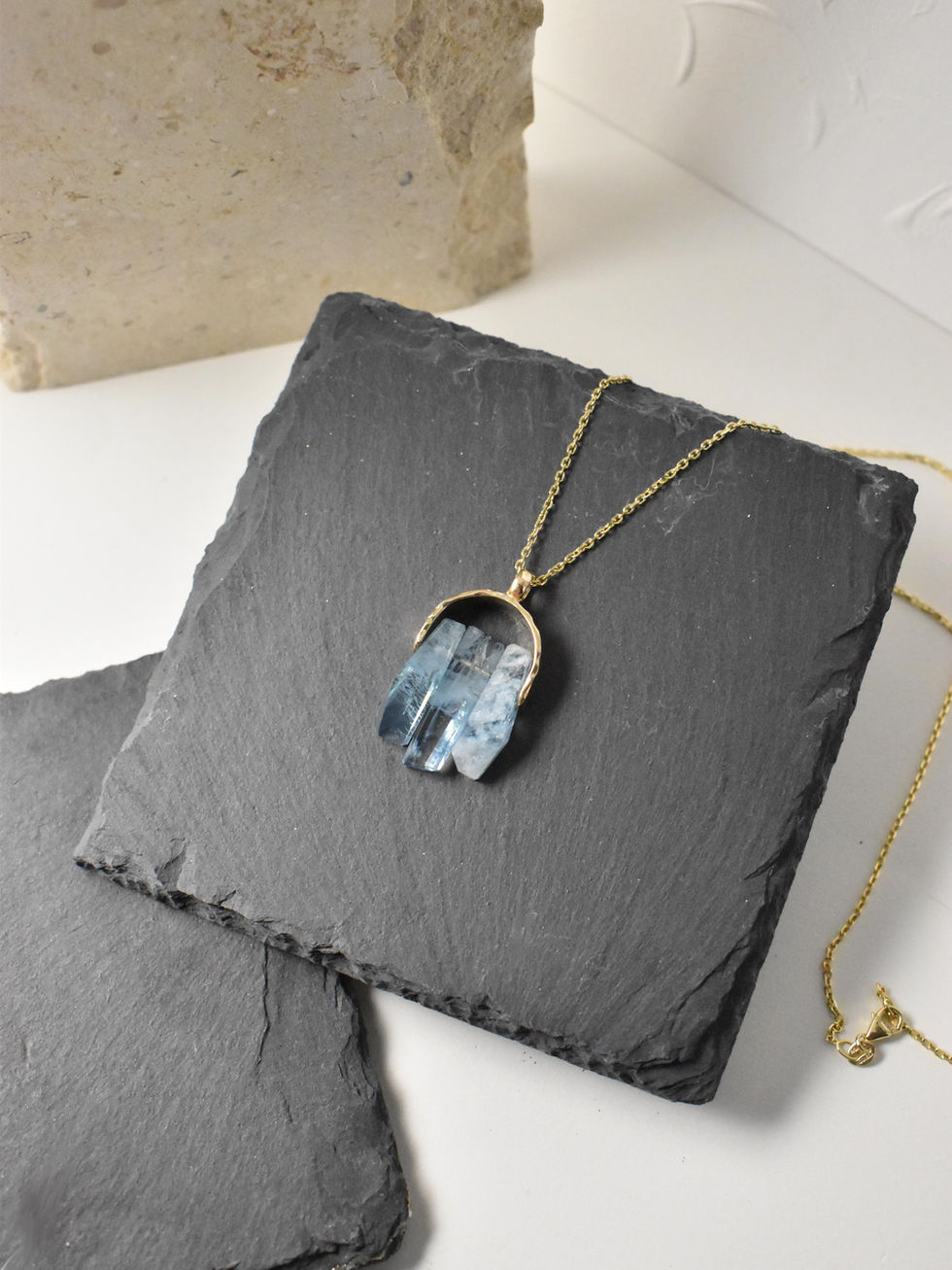 Natural Aquamarine Pendant