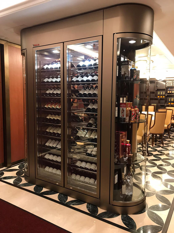 Customized wine cabinet with fate_iTong(HK)