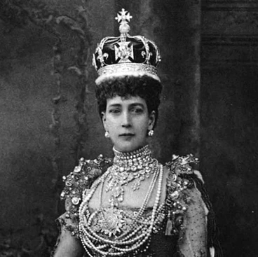 Queen Alexandra, the then Queen consort of the United Kingdom and Empress consort of India, wearing the Koh-i-Noor in her coronation crown, 1902.