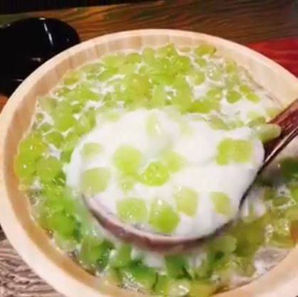 Miniatura: 국순당 쌀막걸리 청포도맛 alc.4% 750ml, Macgeolli Arroz sabor UVA verde