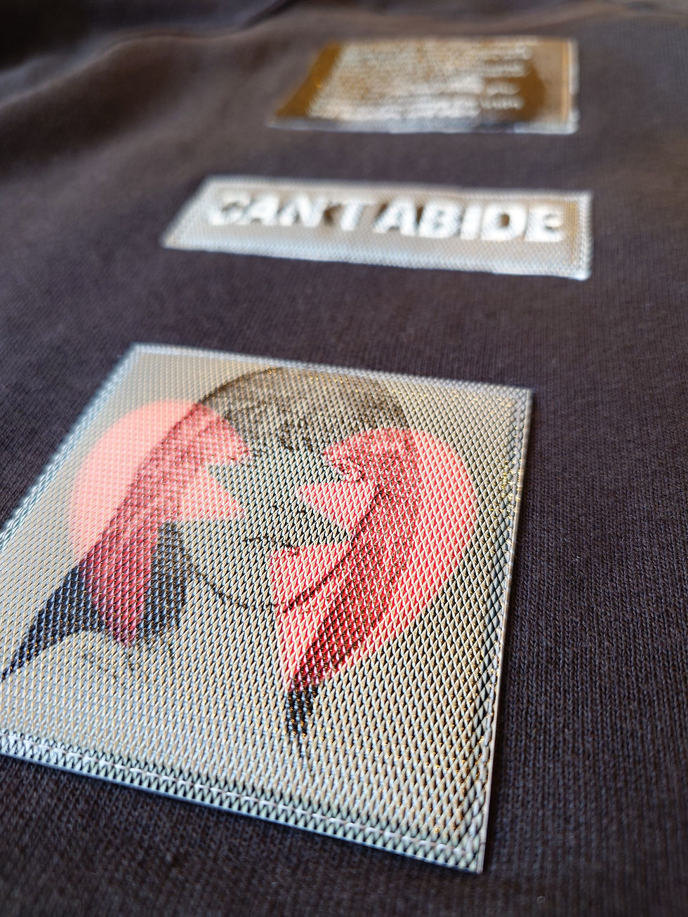 サムネイル： TALKING ABOUT THE ABSTRACTION (TATA) / LENTICULAR MODS COAT
