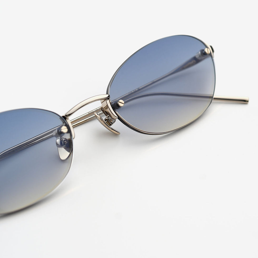 サムネイル： AKILA/io gold × blue gradient