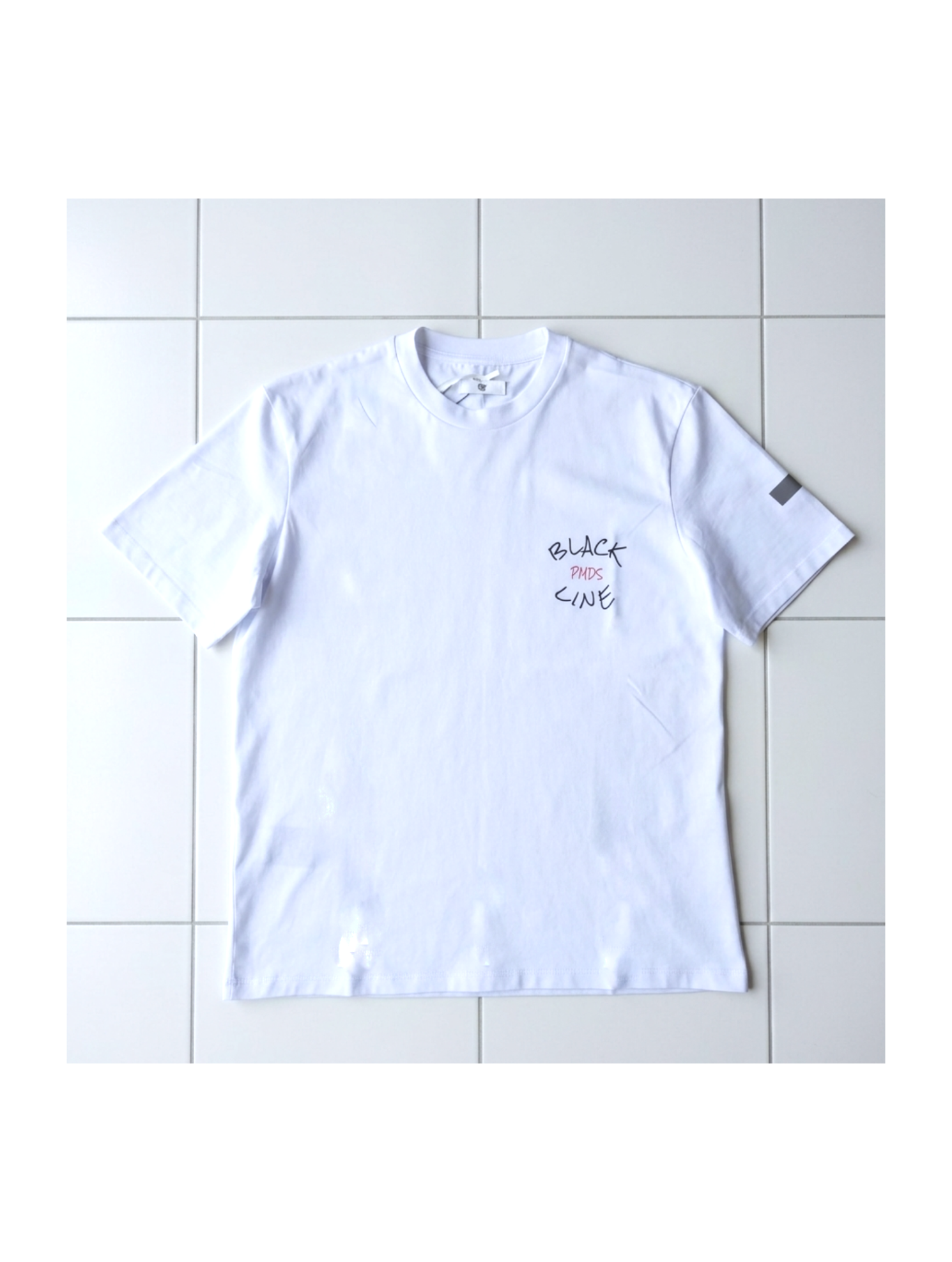 PMDS/black line tee