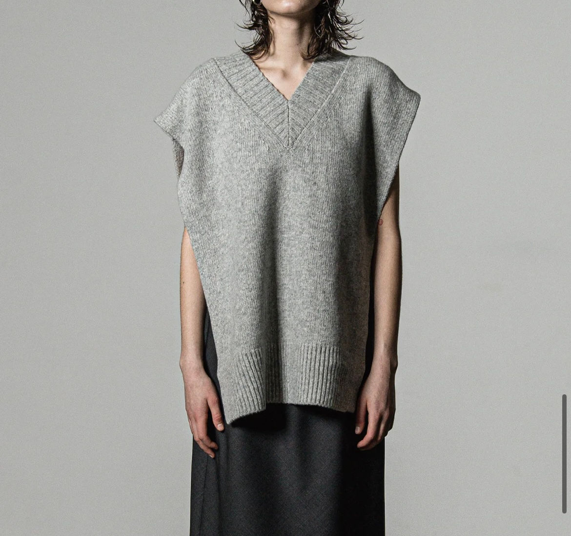 IHATOV イハトーブ　ウールカシミアベスト