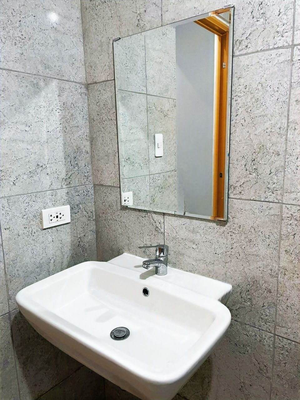 Thumbnail: AMA Tower Residences - 1 Bedroom Bare Unit for Sale