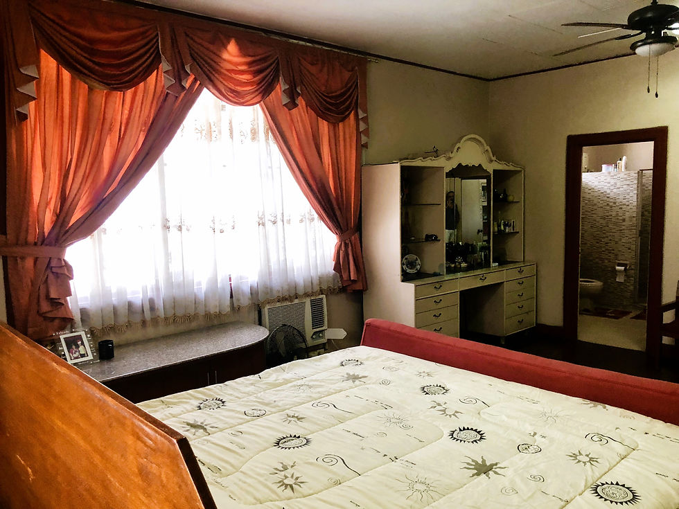 Thumbnail: Paseo de Magallanes Village - 5 Bedroom House for Sale