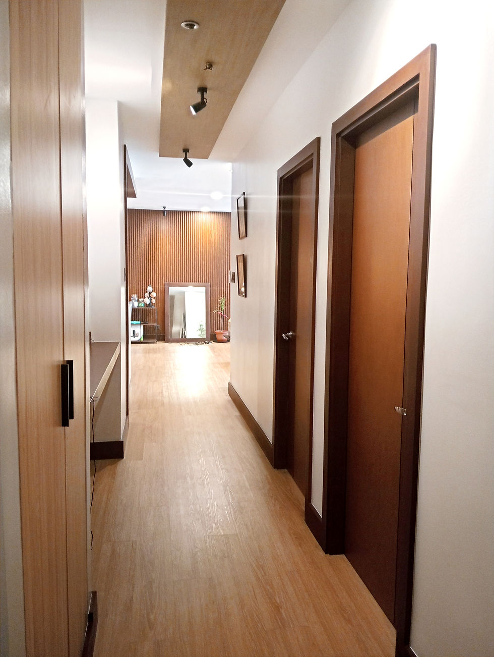 縮圖：Hallway to bedrooms