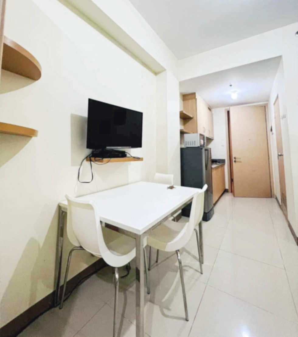 Thumbnail: dining table with TV