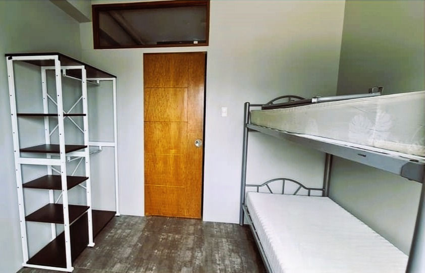 縮圖：Pearl Place - 2 Bedroom Unit with Warm Industrial Design for Sale