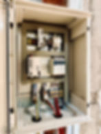 Armoire de protection cathodique BlueSpine pour traiter la corrosion et prolonger la vie des infrastructures en béton armé