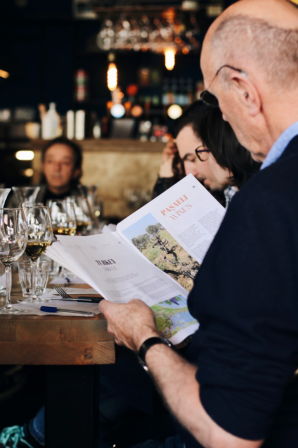 Pasaeli wine tasting and food pairing in Amsterdam