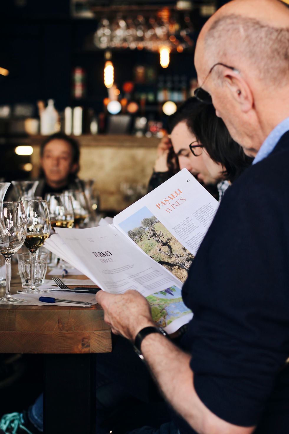 Pasaeli wine tasting and food pairing in Amsterdam