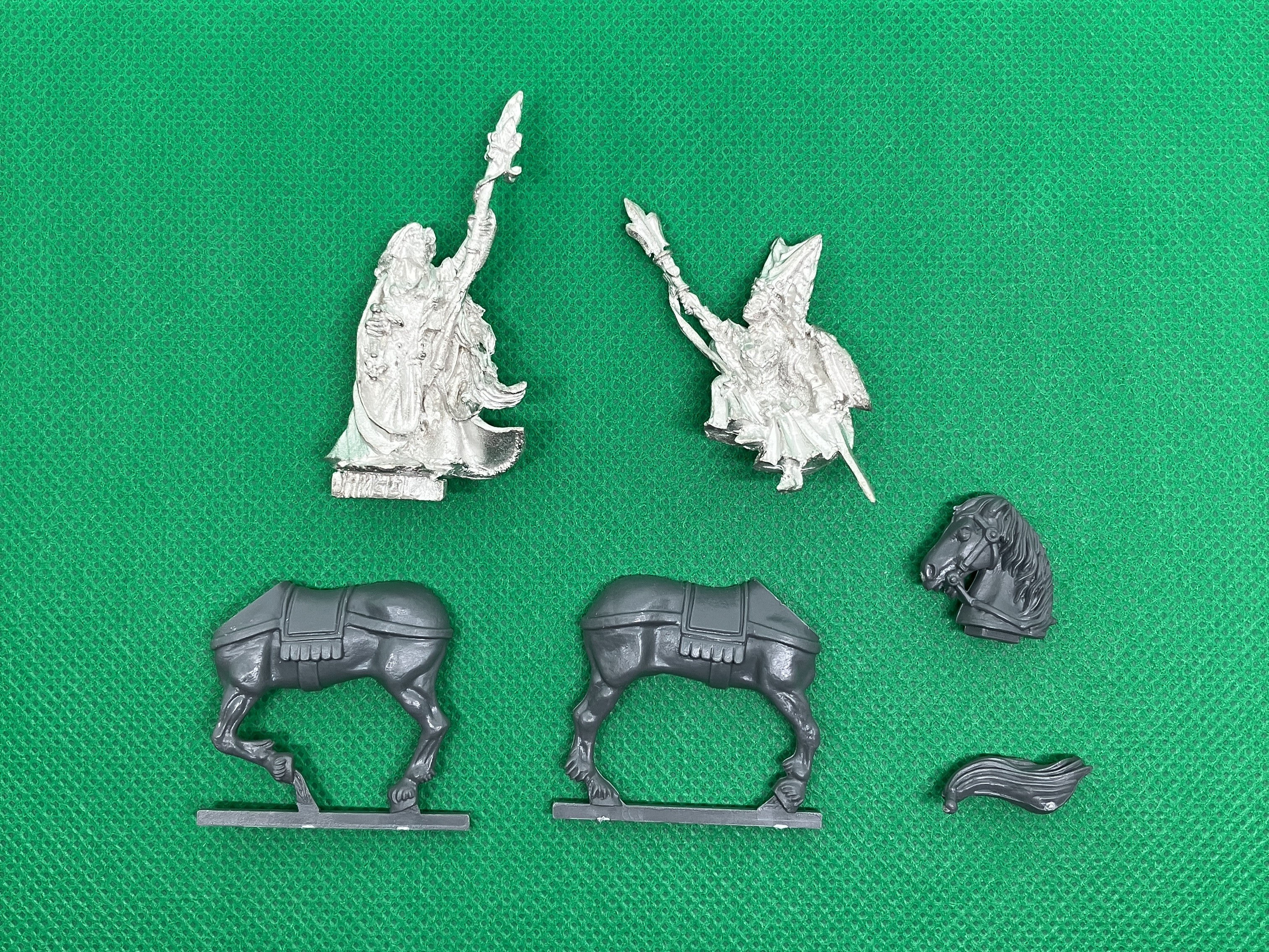 Bretonnia Prophetesses of the Lady Foot and Mounted