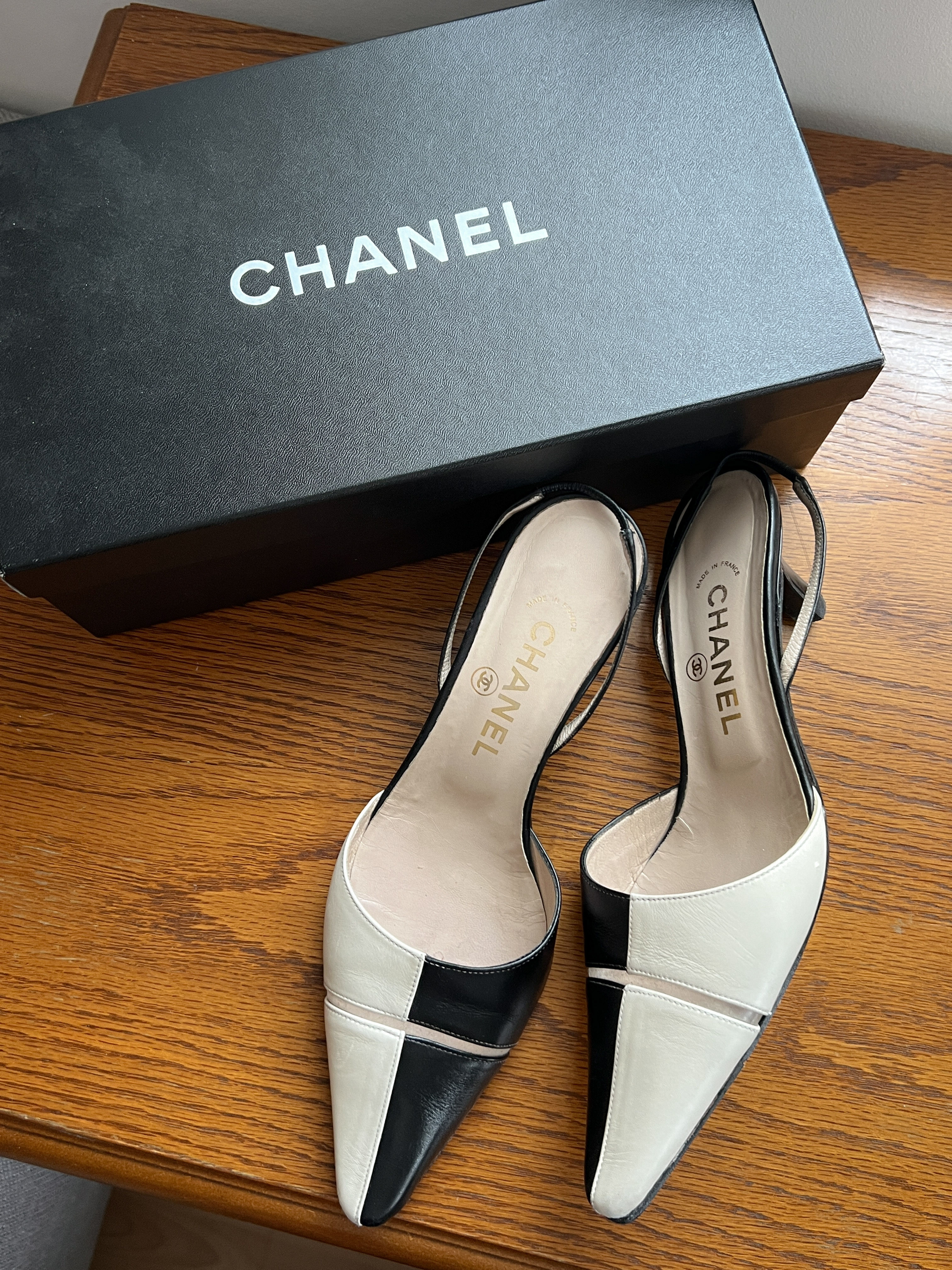 Vintage Chanel two-tone slingback heels