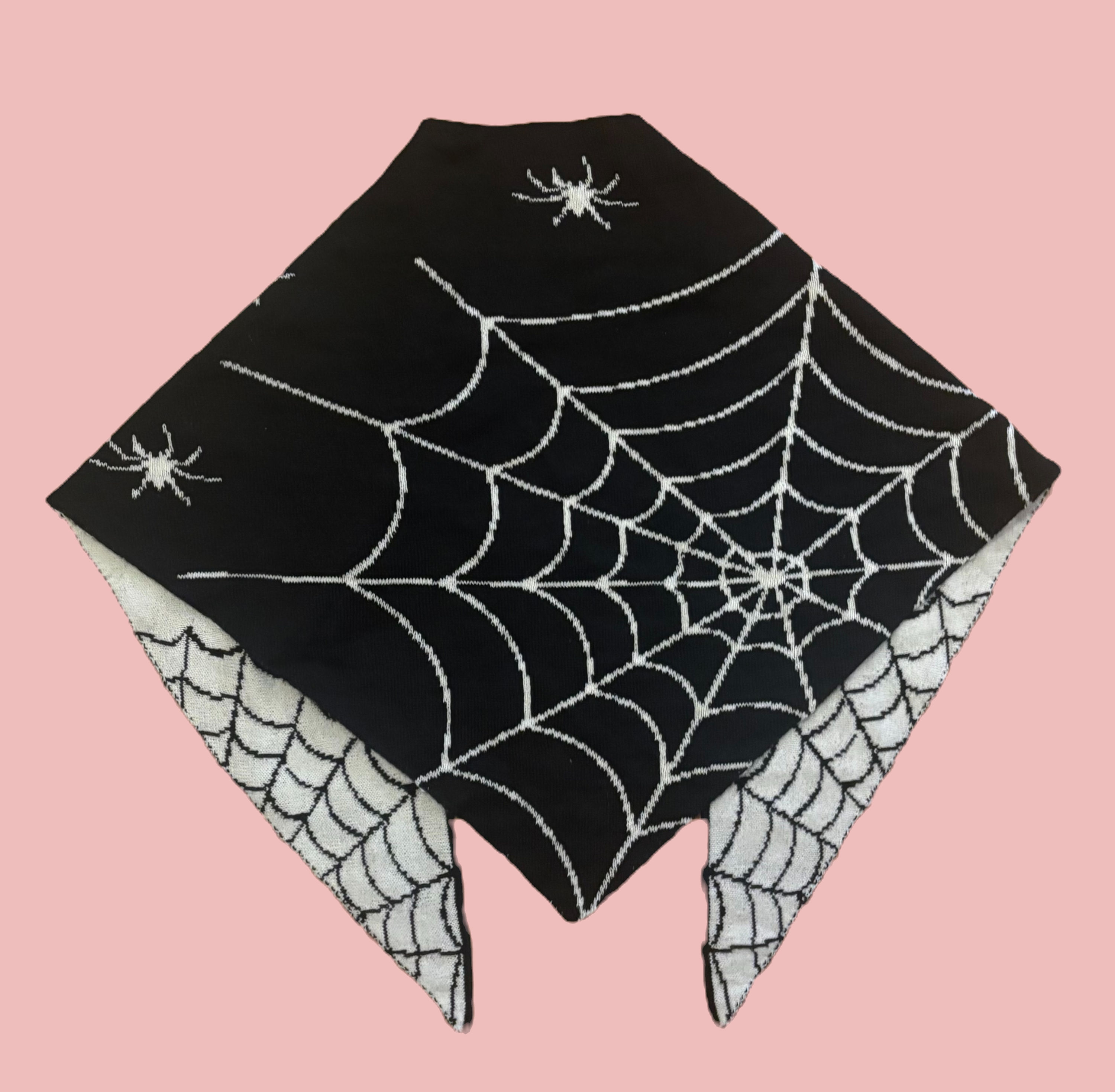 Cobwed triangle scarf