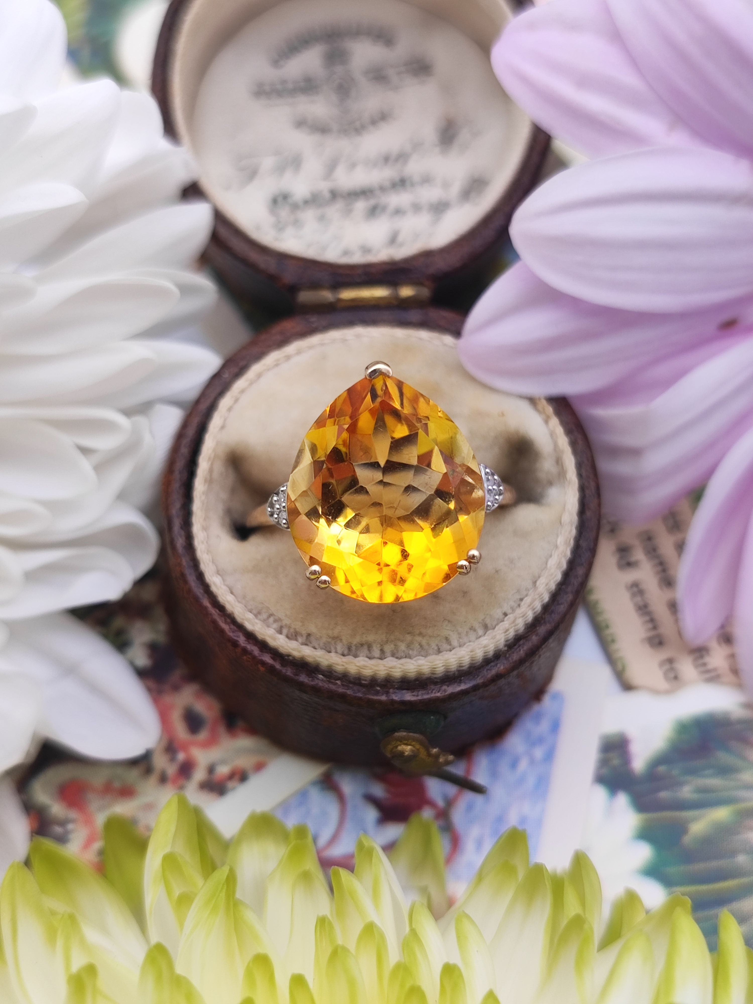 Vintage 9ct citrine & diamond ring