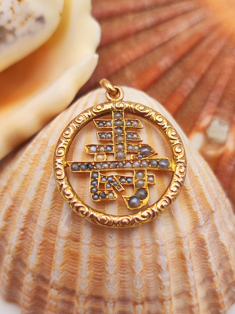 Thumbnail: Antique 14ct gold "longevity" seed pearl pendant 