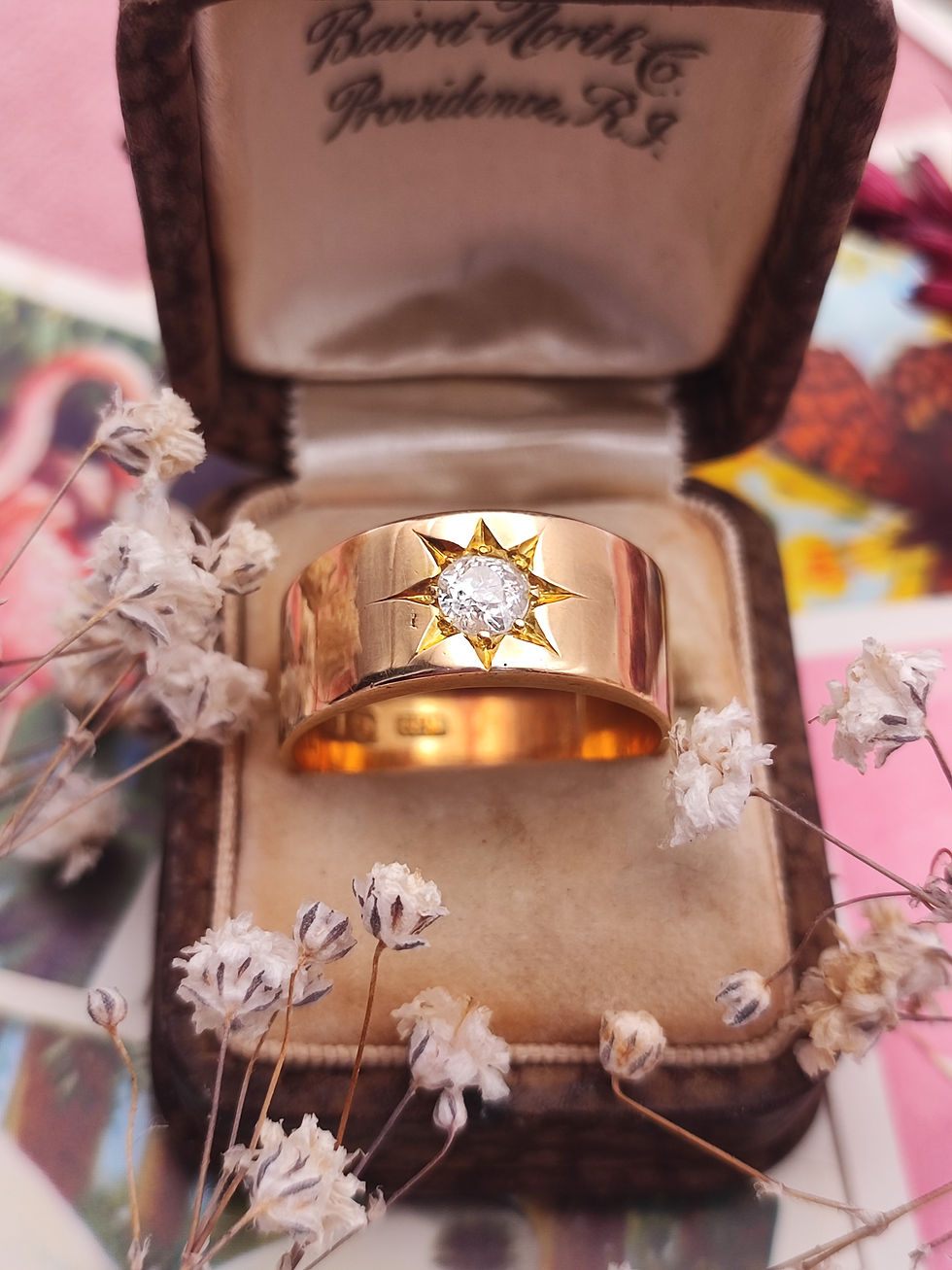 1906 18ct heavy diamond starburst ring