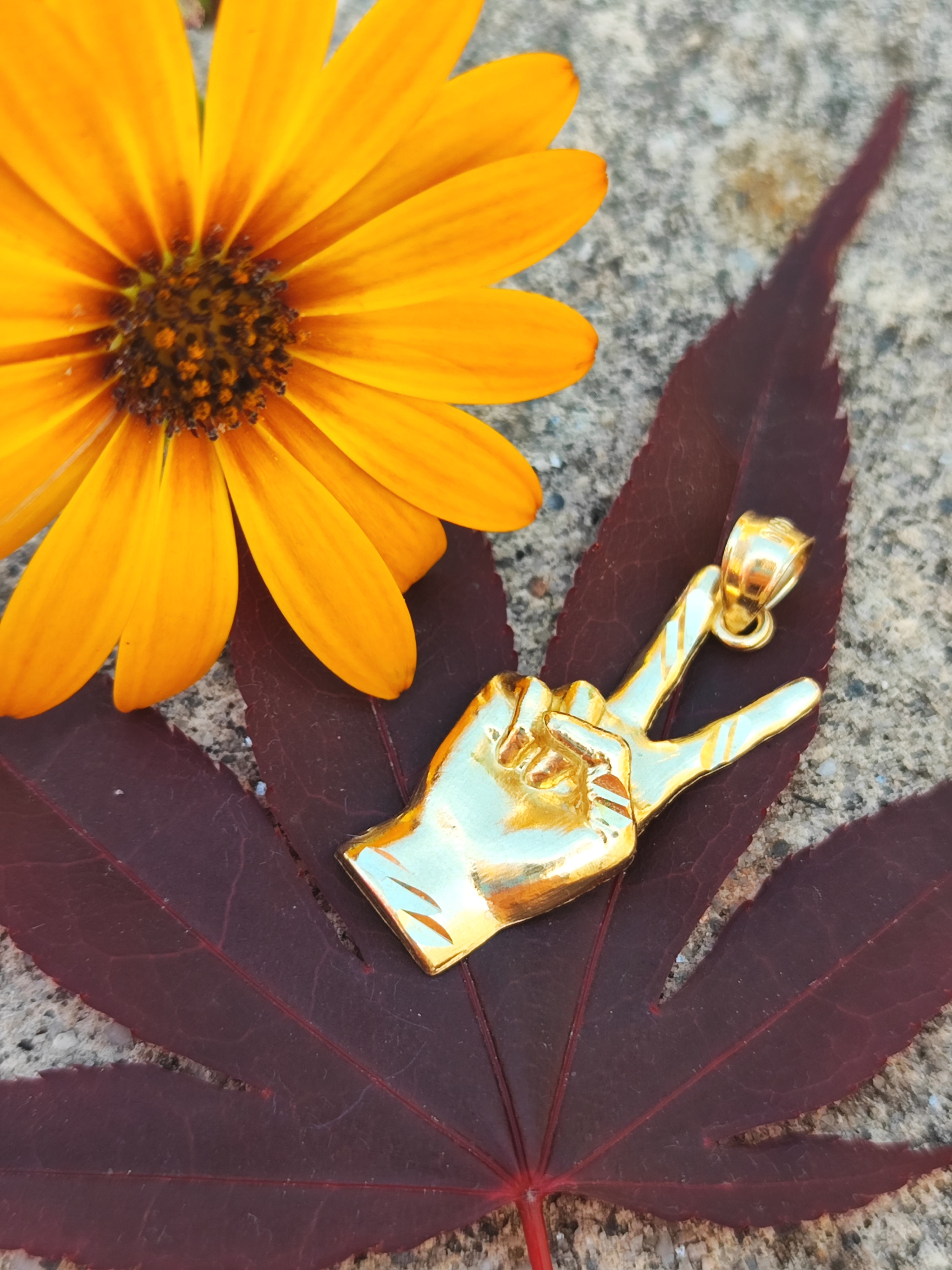 10k peace hand pendant 